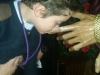 Beso de respeto y sentimiento